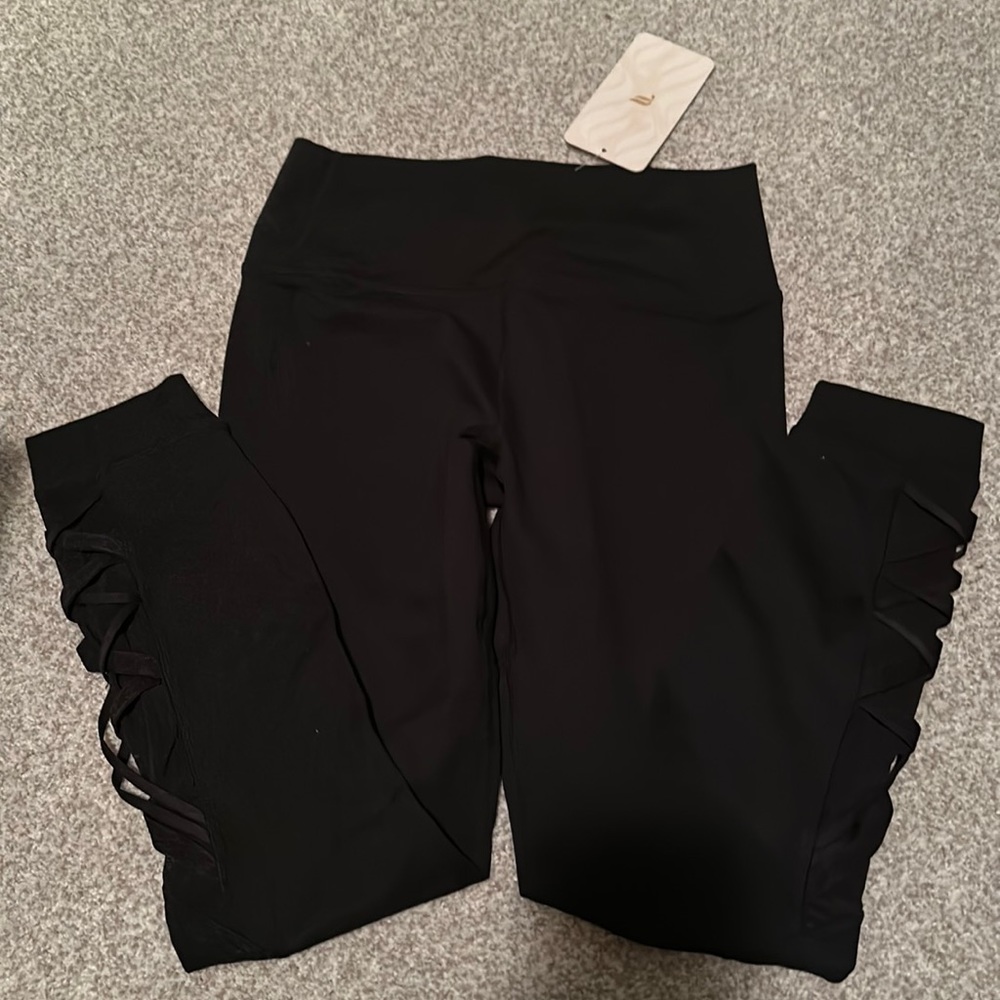 New with tags black Fabletics leggings